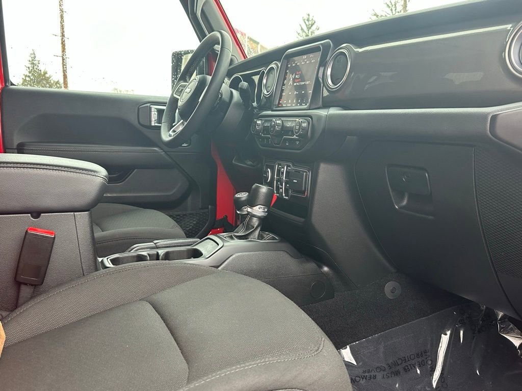 Used 2023 Jeep Wrangler Sahara image 17
