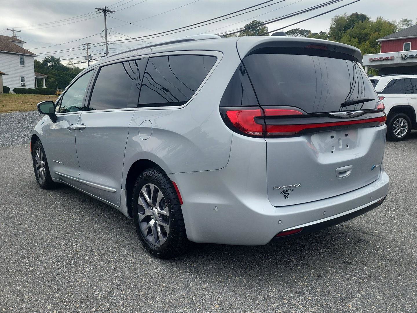 Used 2023 Chrysler Pacifica Pinnacle image 7