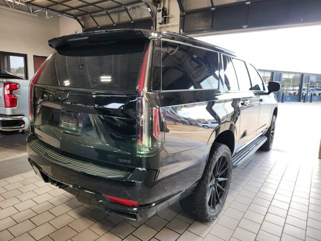 Used 2023 Cadillac Escalade ESV Sport Platinum w/ LPO, Floor Liner Package AWD/4WD image 6