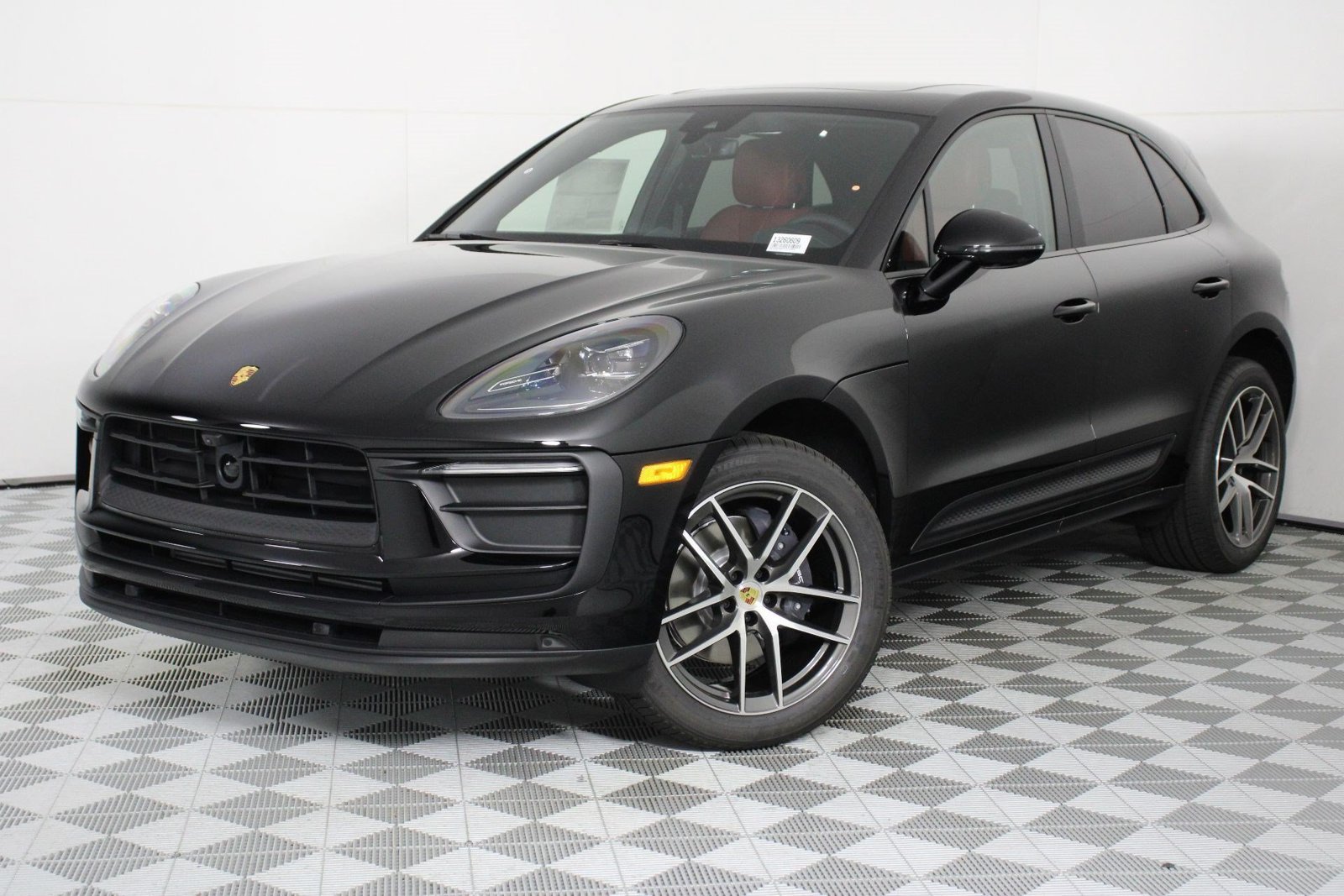 New 2026 Porsche Macan AWD/4WD image 1
