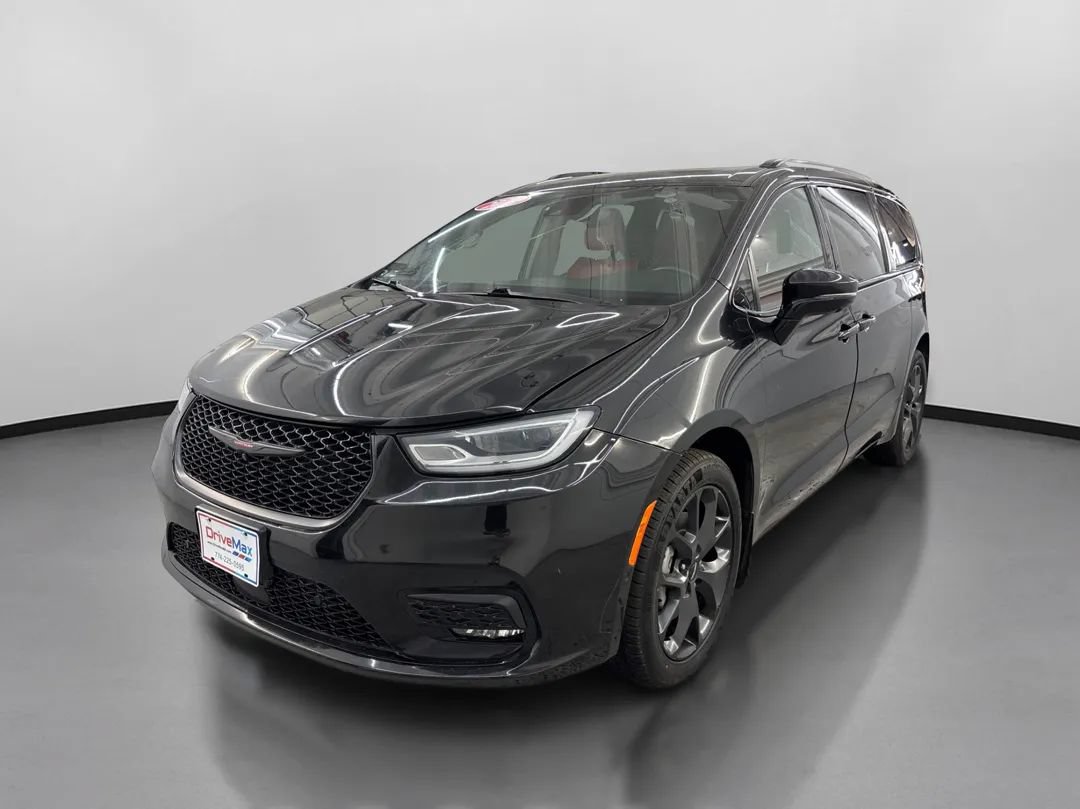 Used 2021 Chrysler Pacifica Limited w/ Premium & Safety Sphere Group AWD/4WD image 4