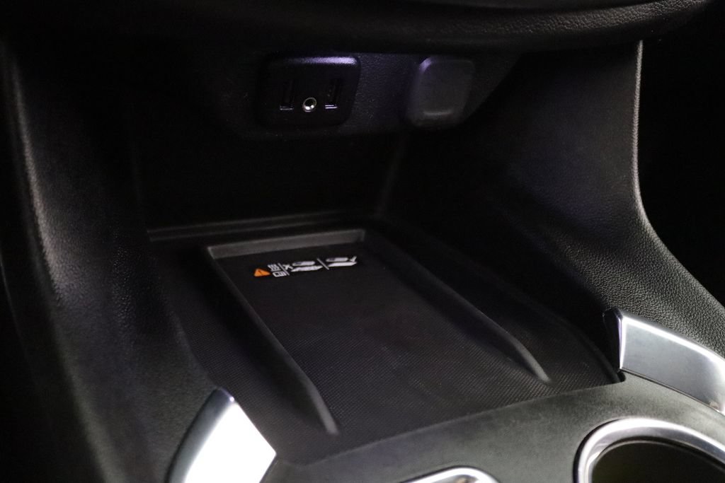 Used 2023 Chevrolet Traverse LT w/ LPO, Floor Liner Package AWD/4WD image 27