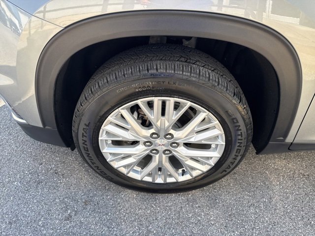 Used 2025 GMC Acadia Elevation w/ Elevation Premium Package image 9