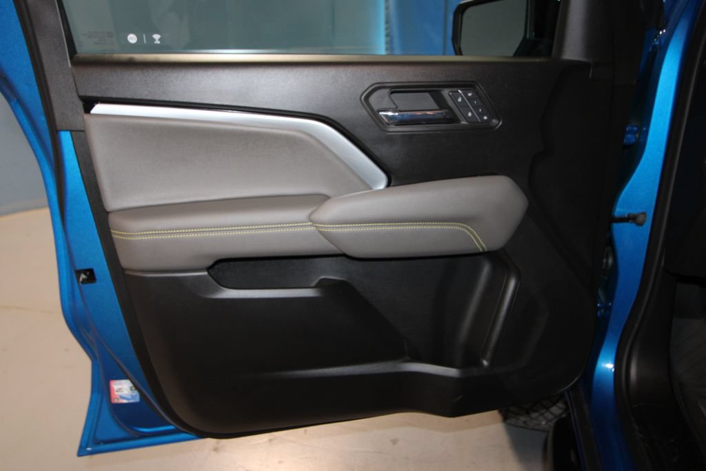 Used 2023 Chevrolet Colorado ZR2 w/ ZR2 Convenience Package III AWD/4WD image 5