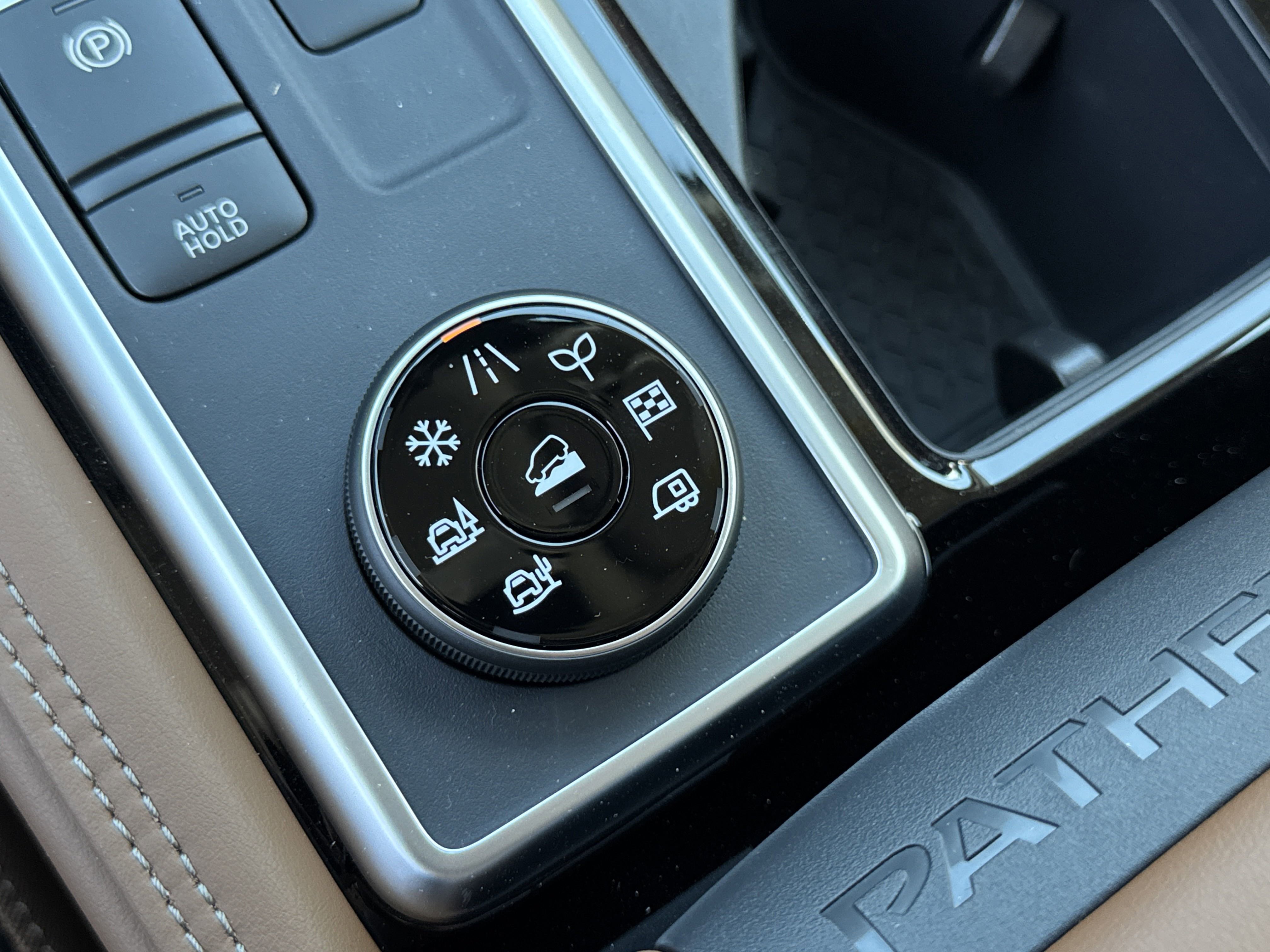 New 2025 Nissan Pathfinder Platinum w/ Cargo Package image 34