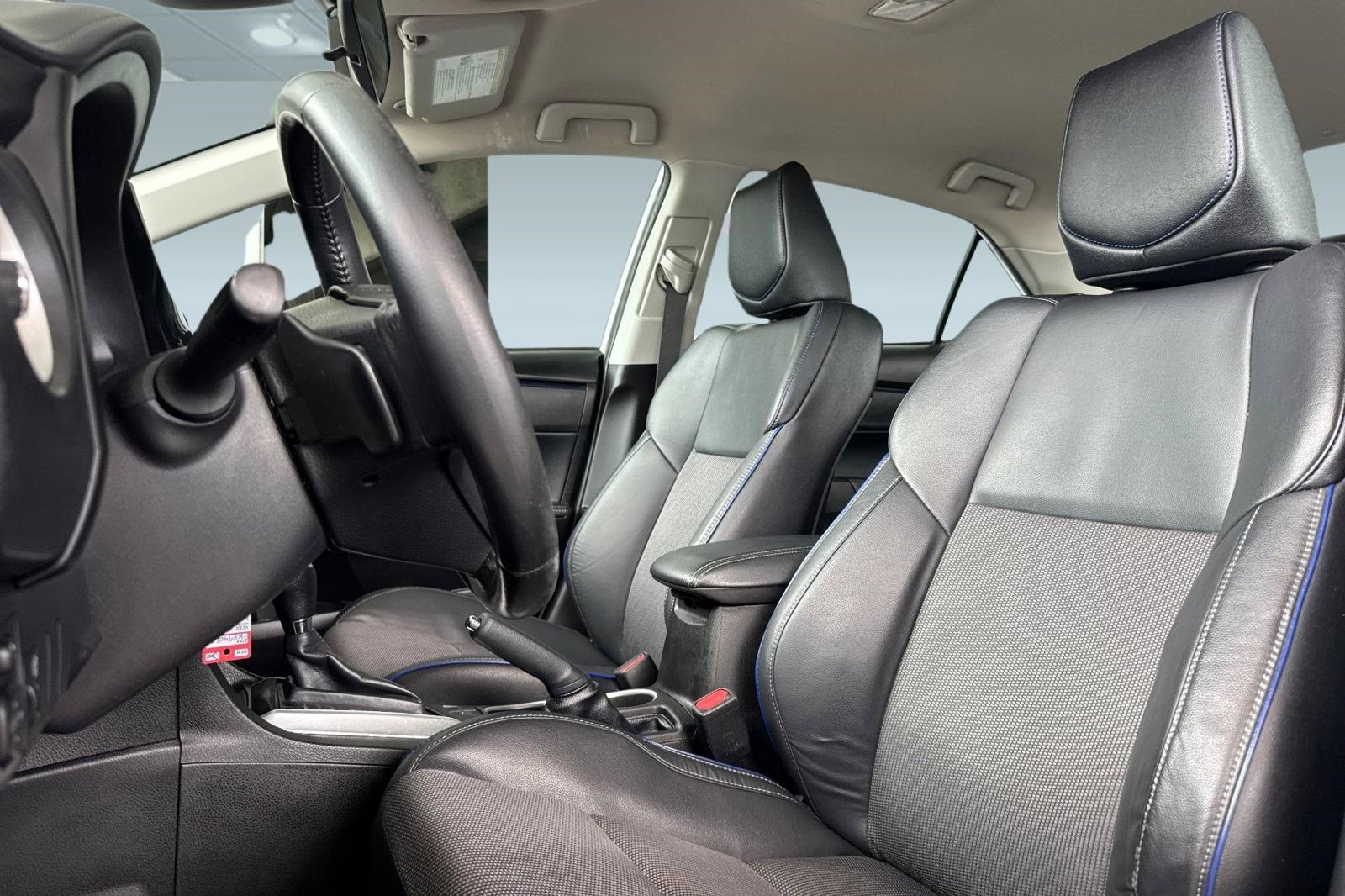 Used 2019 Toyota Corolla SE w/ Carpet Mat Package (TMS) FWD image 22