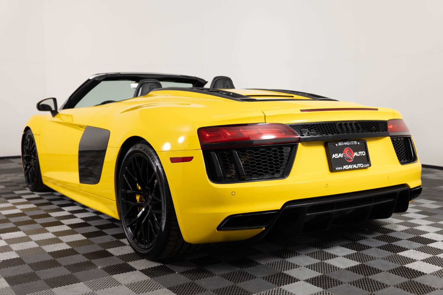 Used 2017 Audi R8 V10 AWD/4WD image 18
