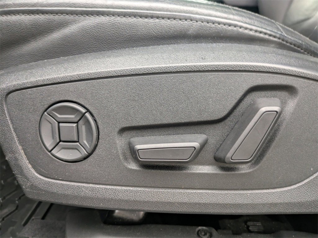 Used 2020 Audi Q3 2.0T Premium w/ Convenience Package image 23