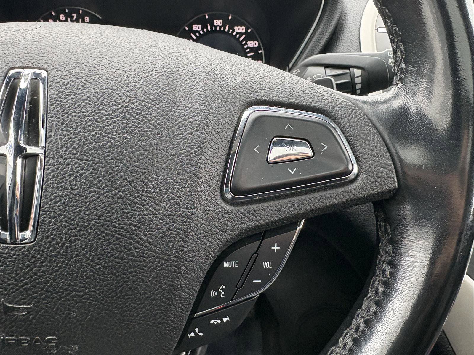 Used 2017 Lincoln MKC Reserve w/ Lincoln MKC Climate Package image 11