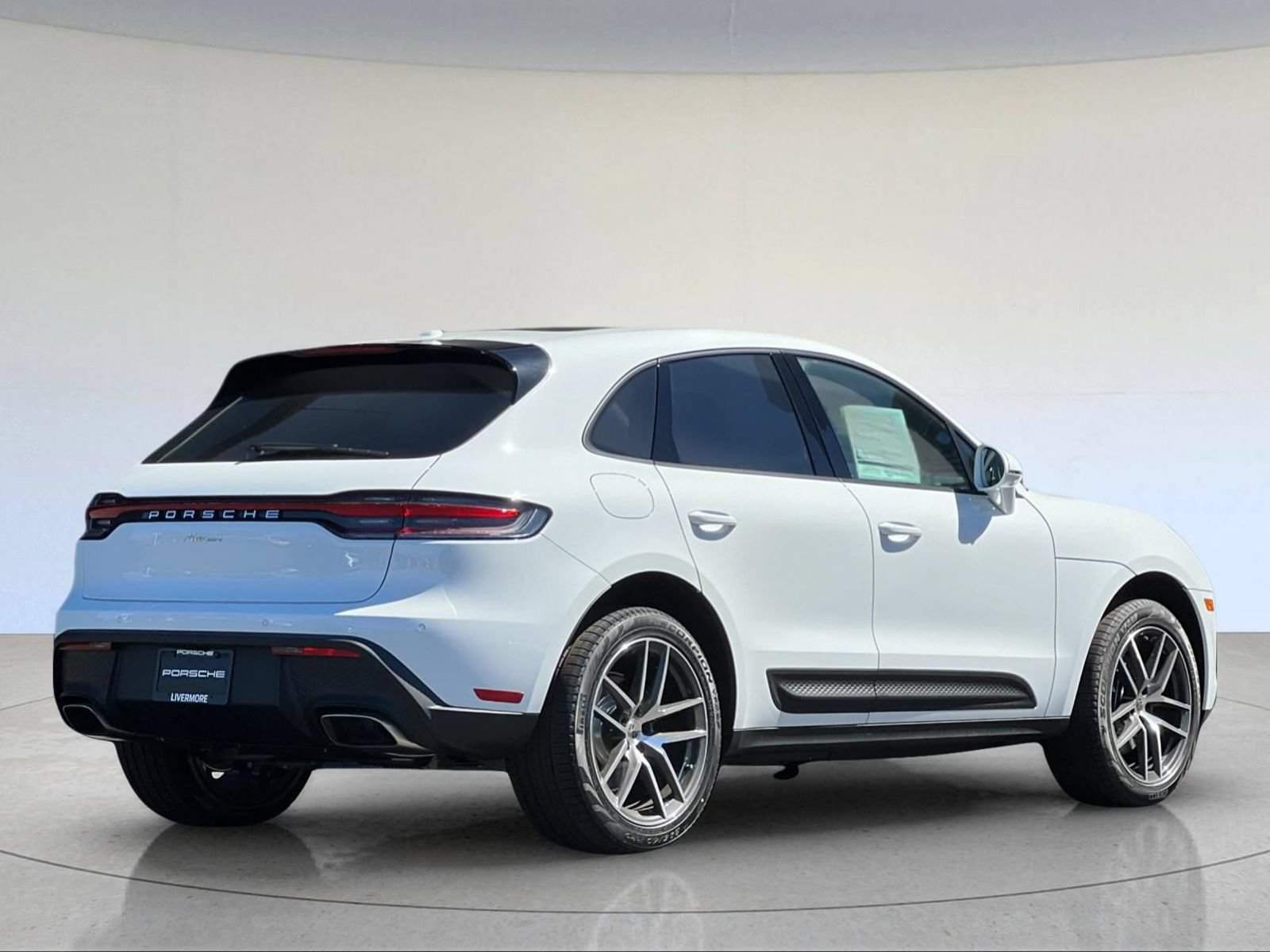 New 2026 Porsche Macan AWD/4WD image 8