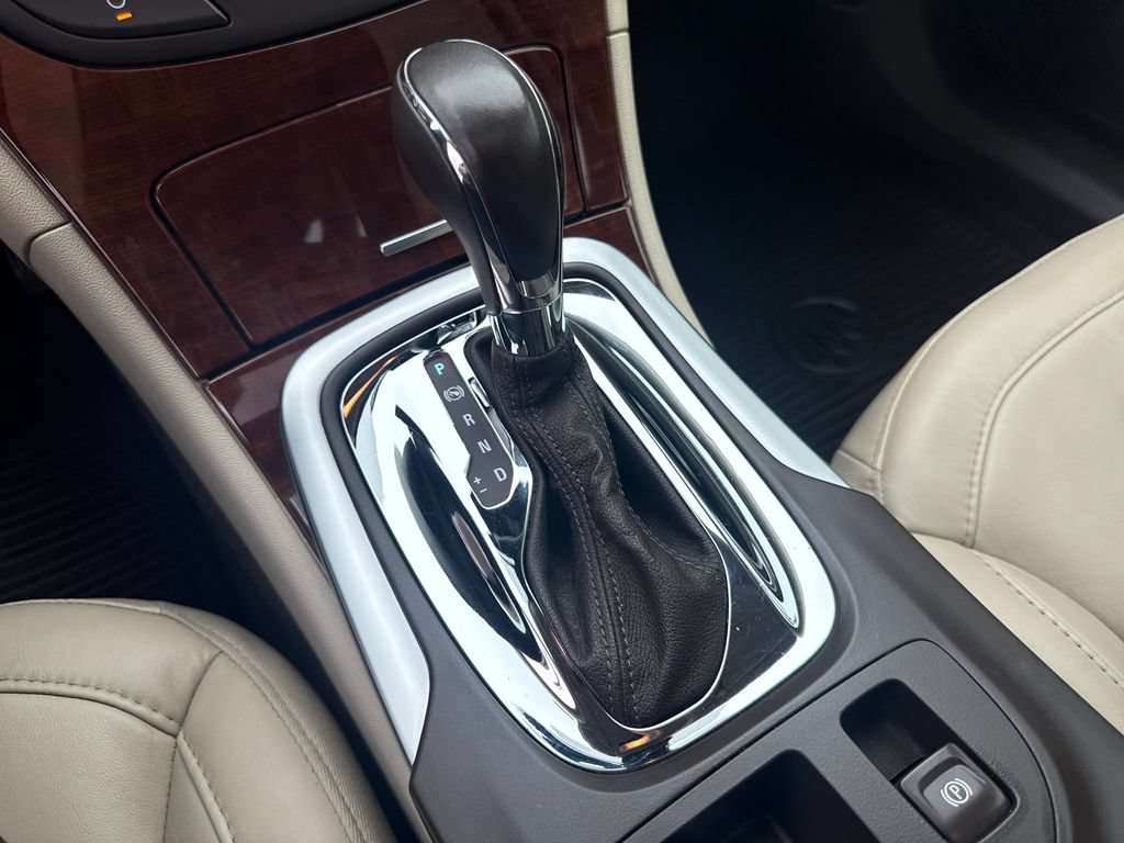 Certified 2015 Buick Regal Premium FWD image 25