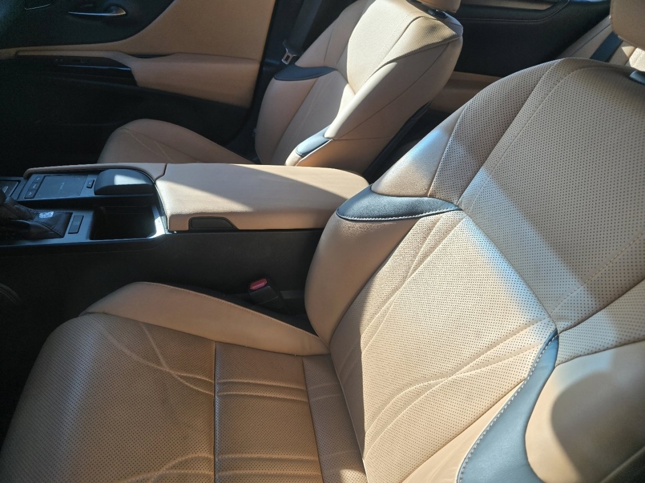 Used 2022 Lexus ES 350 Ultra Luxury image 21