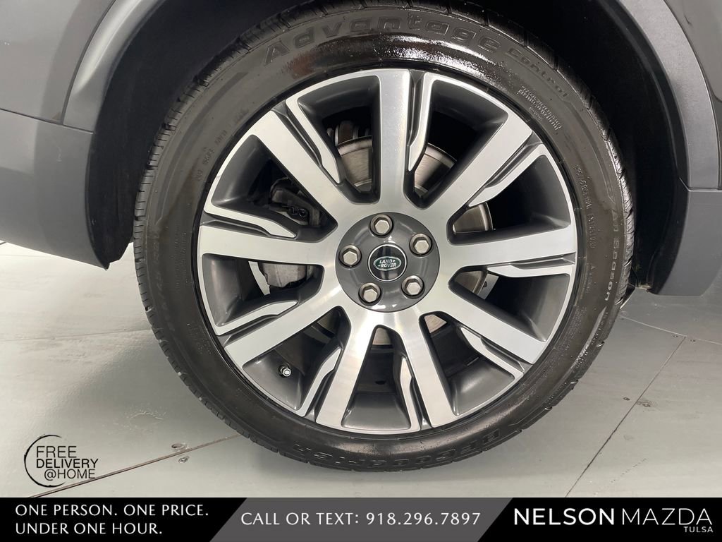 Used 2018 Land Rover Discovery HSE image 13