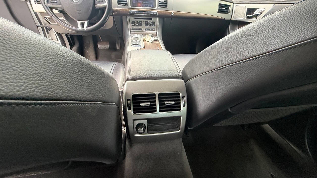 Used 2013 Jaguar XF RWD image 58