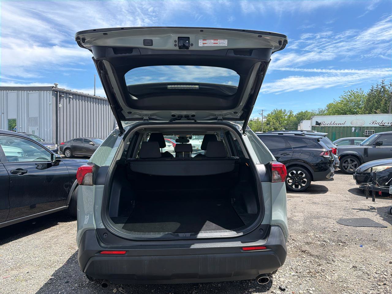 Used 2019 Toyota RAV4 XLE w/ Convenience Package AWD/4WD image 11