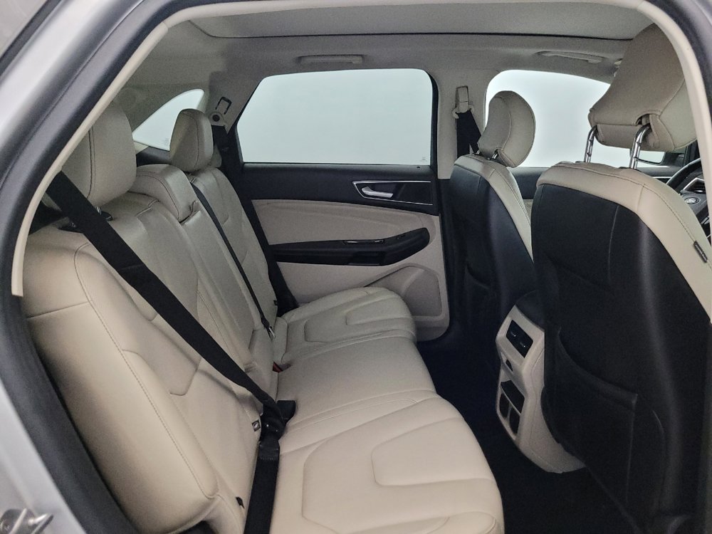 Used 2016 Ford Edge Titanium w/ Equipment Group 302A AWD/4WD image 19