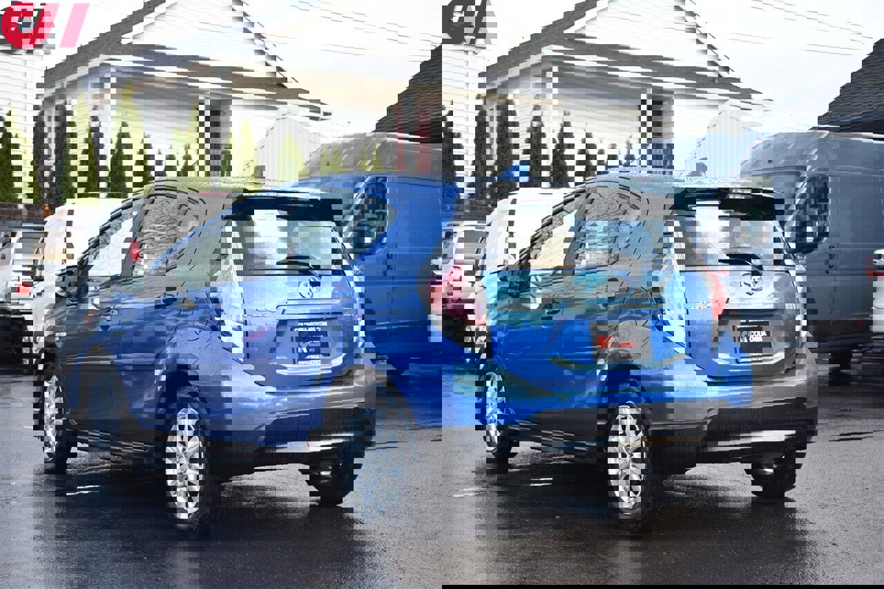 Used 2017 Toyota Prius C One image 2