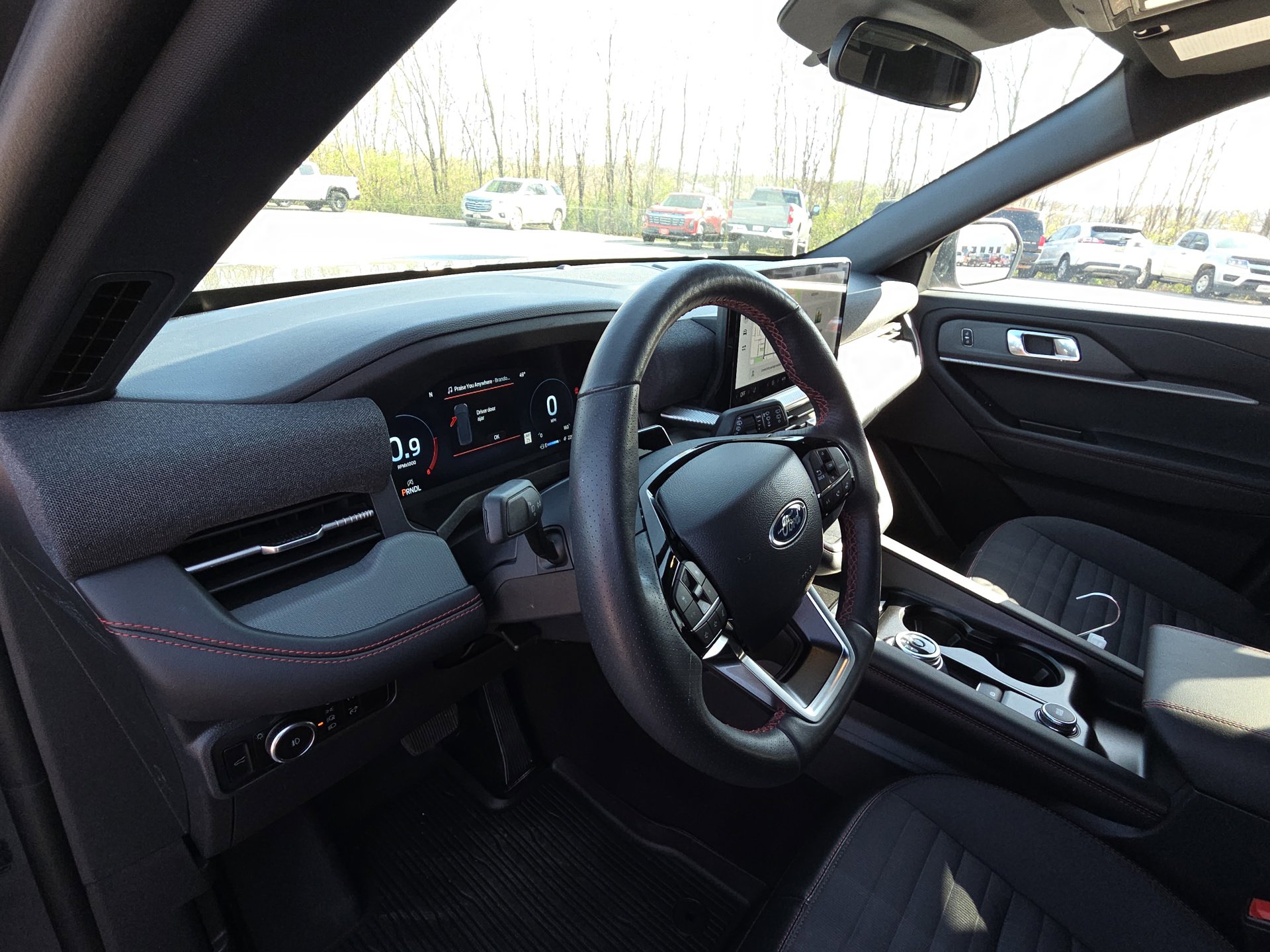 Used 2025 Ford Explorer ST-Line image 14