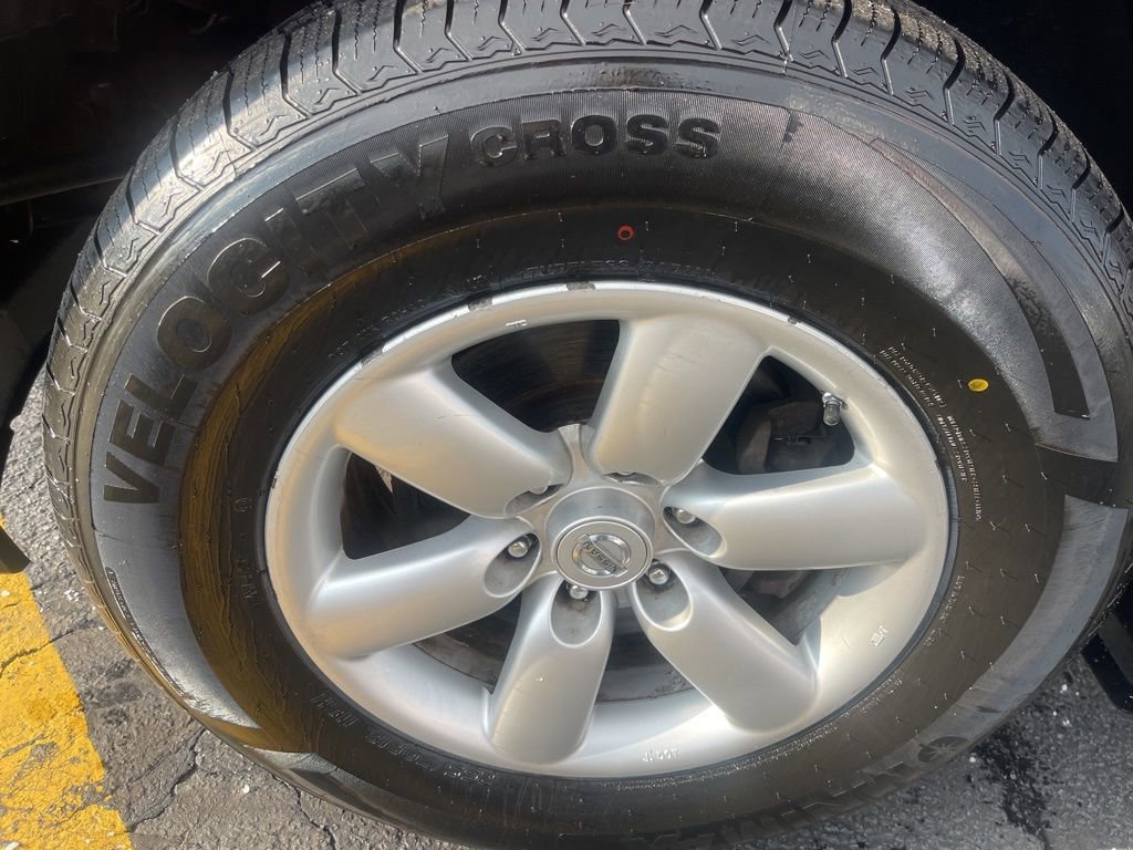 Used 2014 Nissan Titan SV w/ SV Value Truck Package image 25