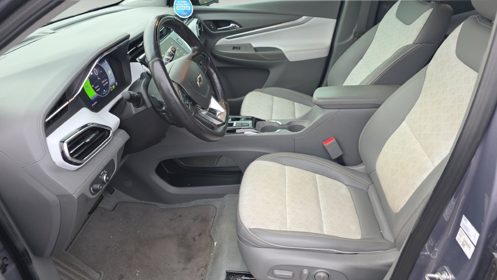 Used 2023 Chevrolet Bolt EUV Premier w/ Sun & Sound Package FWD image 16