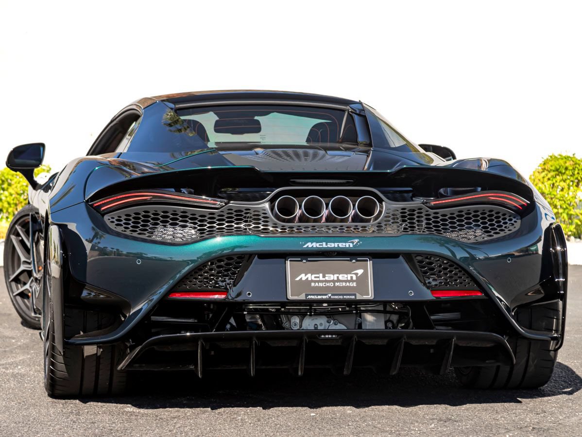 Used 2022 McLaren 765LT RWD image 15