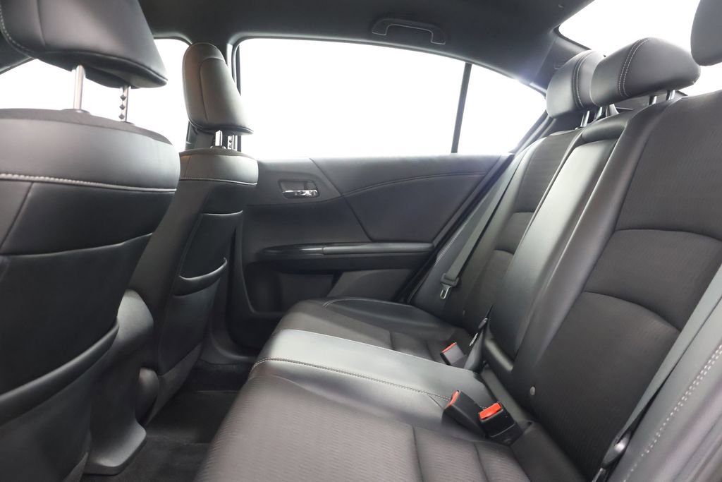Used 2016 Honda Accord Sport image 25