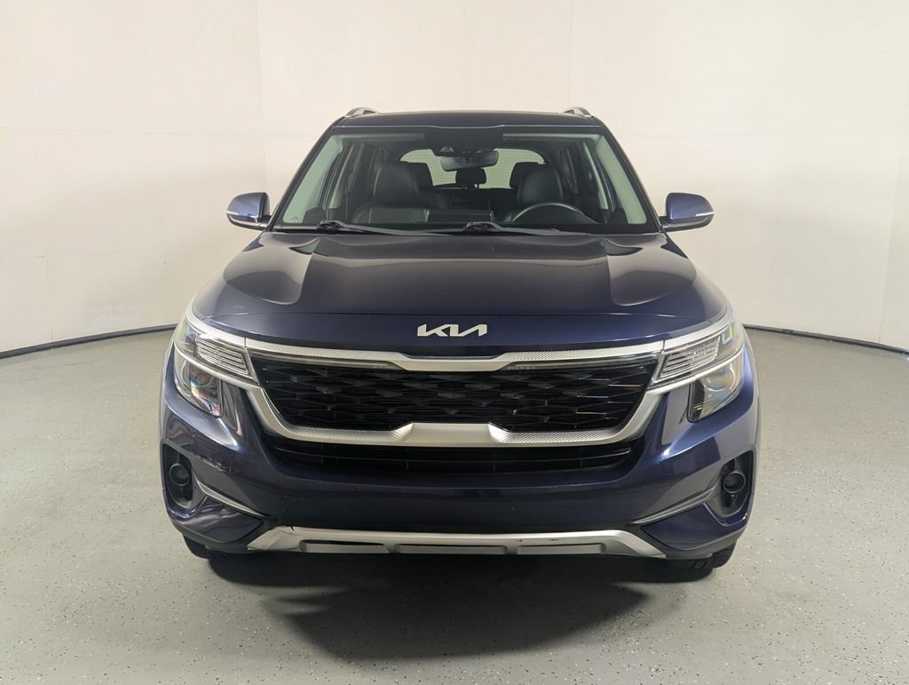 Used 2022 Kia Seltos EX AWD/4WD image 2