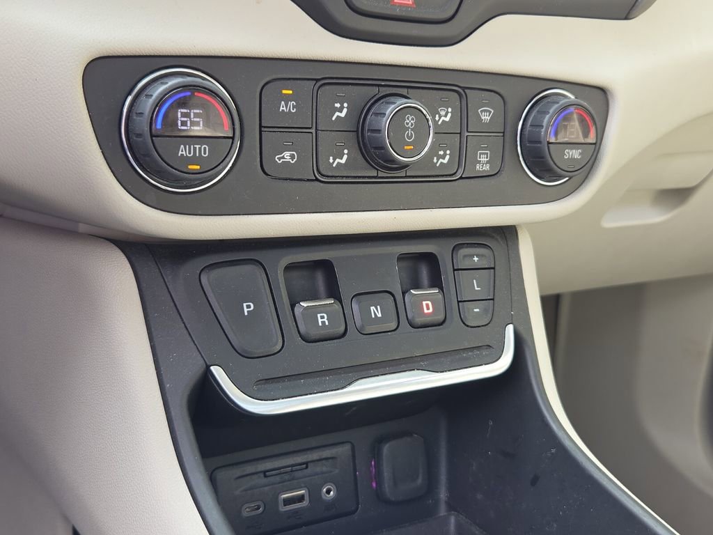 Used 2019 GMC Terrain Denali w/ Advanced Safety Package image 21