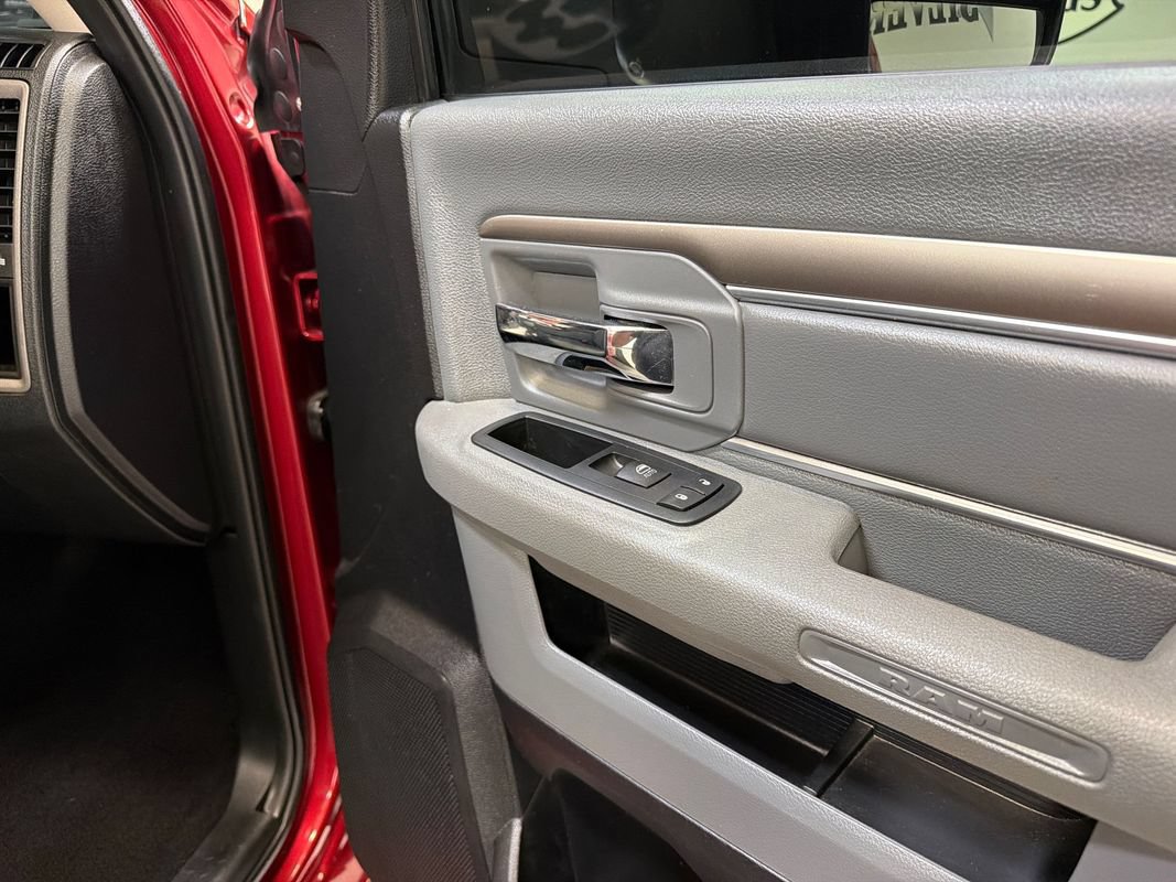 Used 2015 RAM 3500 Tradesman w/ Chrome Appearance Group RWD image 36