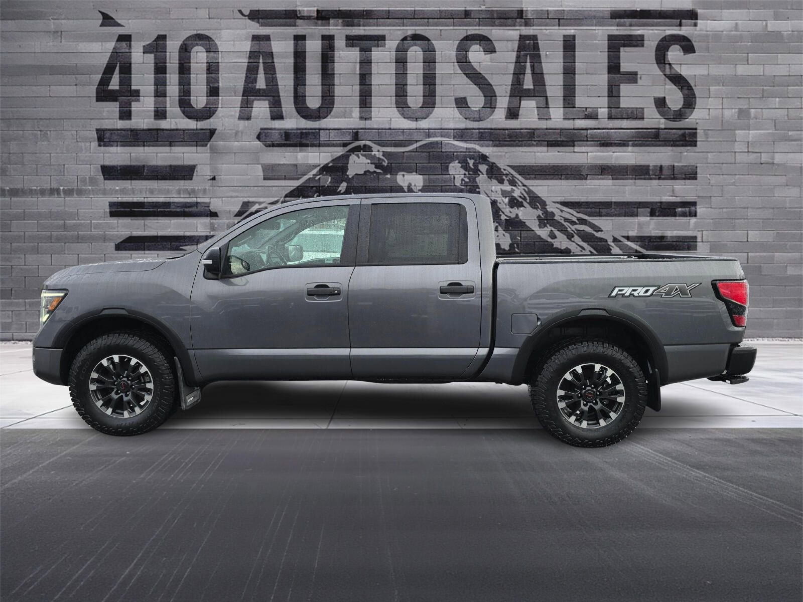 Used 2021 Nissan Titan PRO-4X w/ Pro-4x Convenience Package image 7