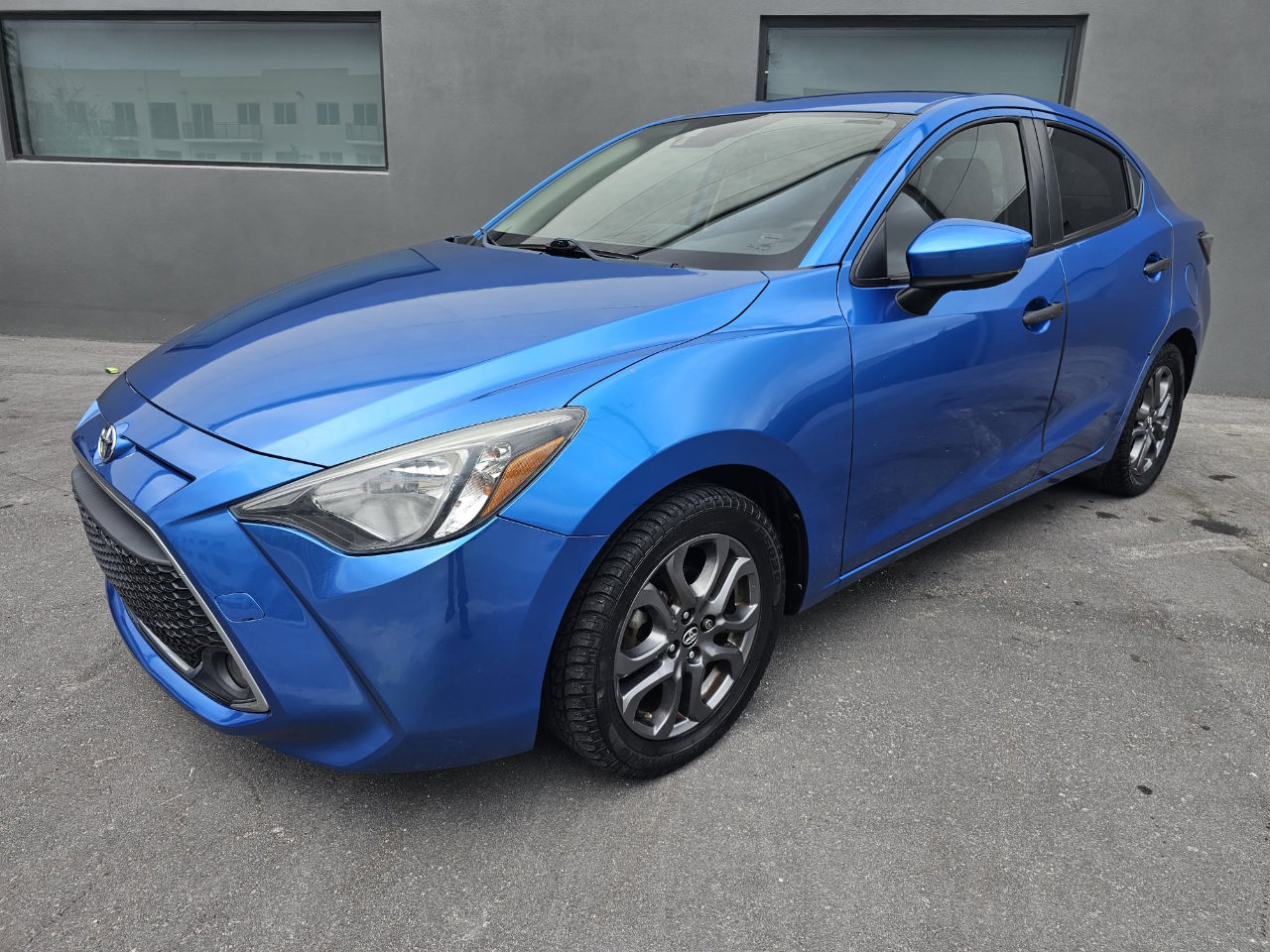 Used 2019 Toyota Yaris LE image 5