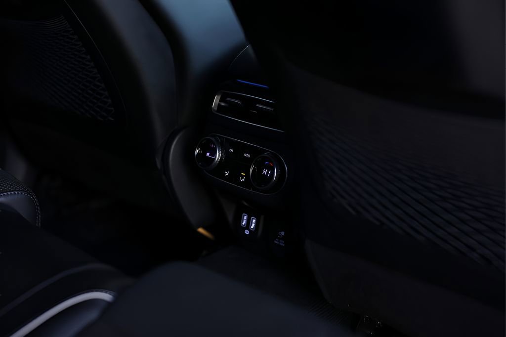 Used 2023 Genesis GV70 2.5T w/ Sport Prestige Package image 64