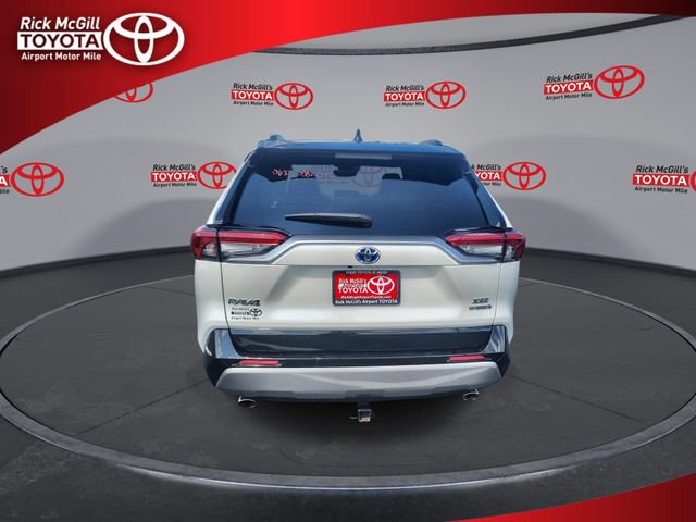 Used 2022 Toyota RAV4 XSE AWD/4WD image 7