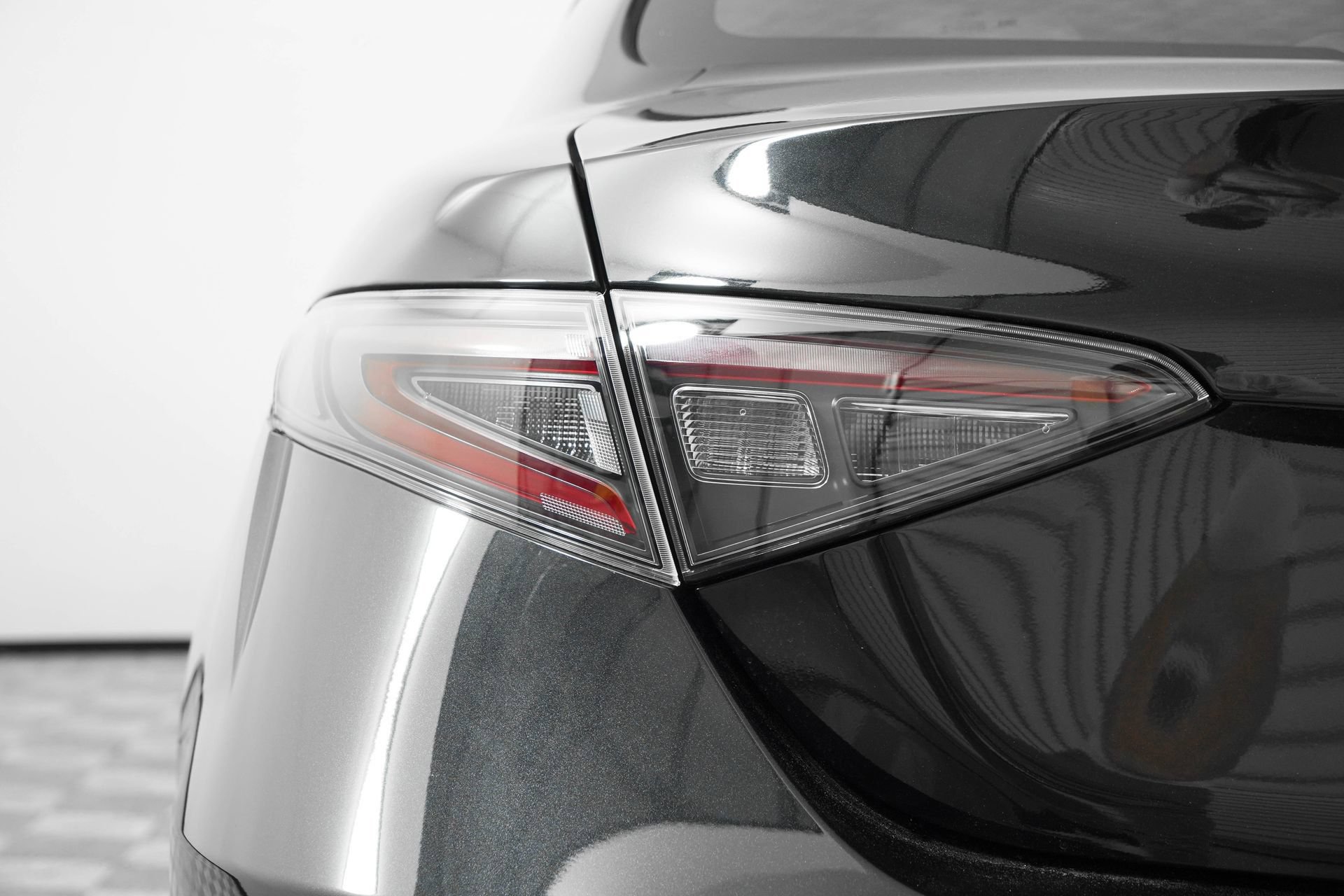 New 2025 Alfa Romeo Giulia w/ Driving Assist Package RWD image 13