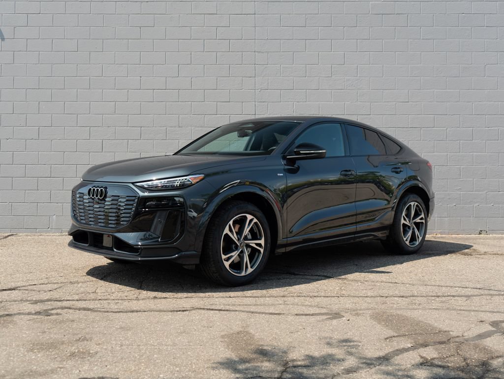 New 2027 Audi Q6 e-tron Premium Plus AWD/4WD image 1