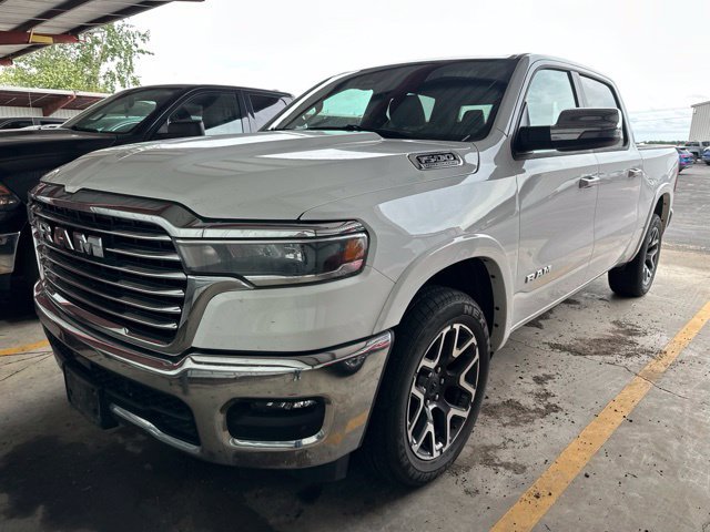 Used 2026 RAM 1500 Laramie AWD/4WD image 16