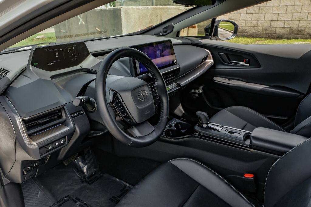 Used 2024 Toyota Prius Limited w/ Limited Premium Package FWD image 5