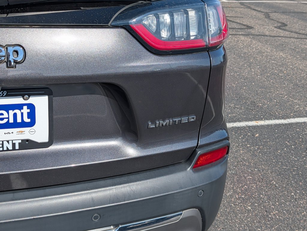 Used 2019 Jeep Cherokee Limited AWD/4WD image 6