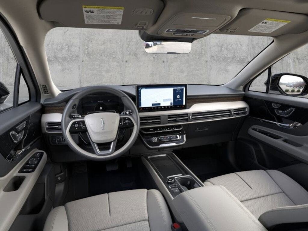 New 2025 Lincoln Corsair Reserve w/ Jet Appearance Package image 31