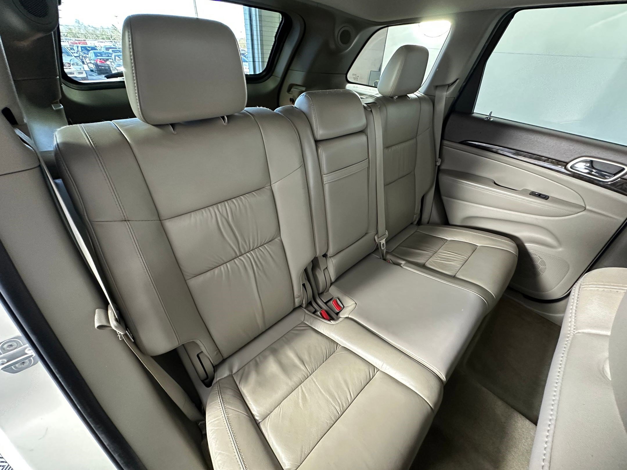 Used 2012 Jeep Grand Cherokee Laredo image 31