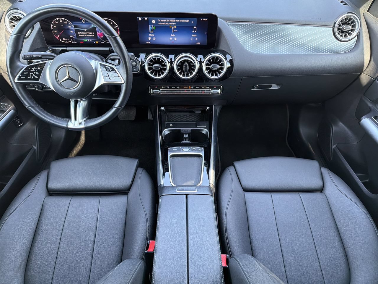 Used 2025 Mercedes-Benz GLA 250 video 2