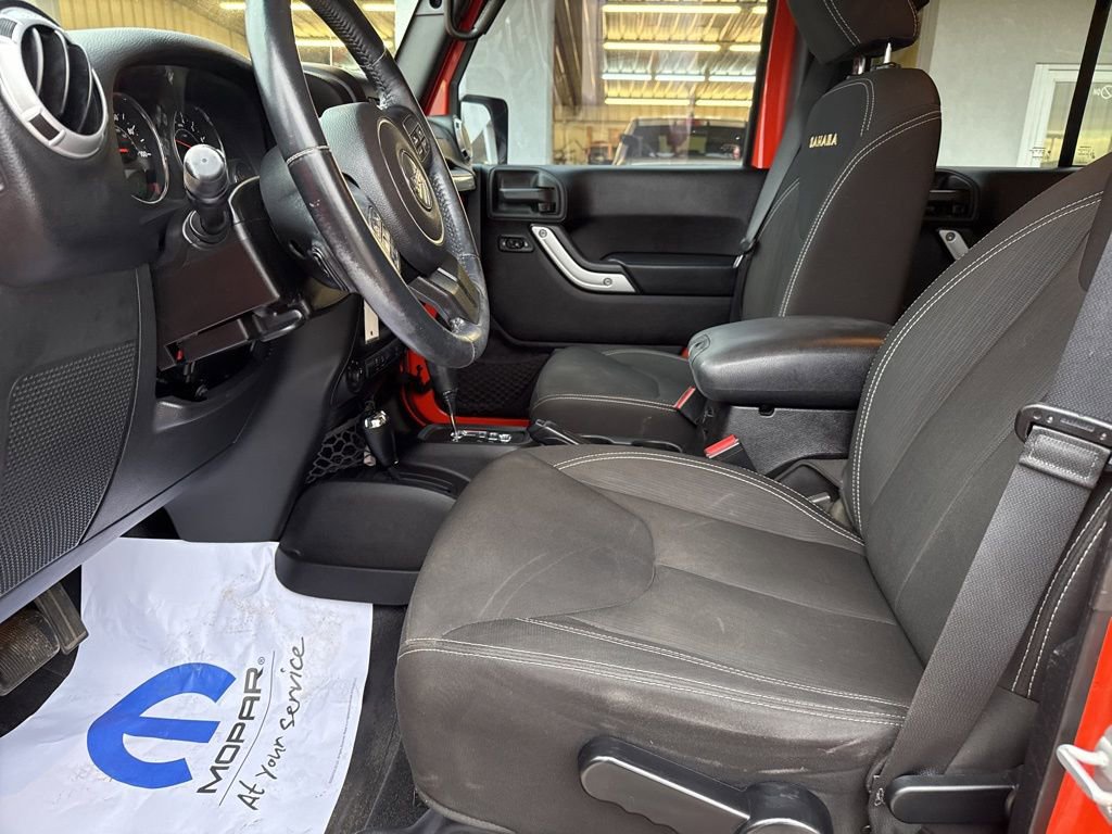 Used 2015 Jeep Wrangler Unlimited Sahara w/ Max Tow Package image 10