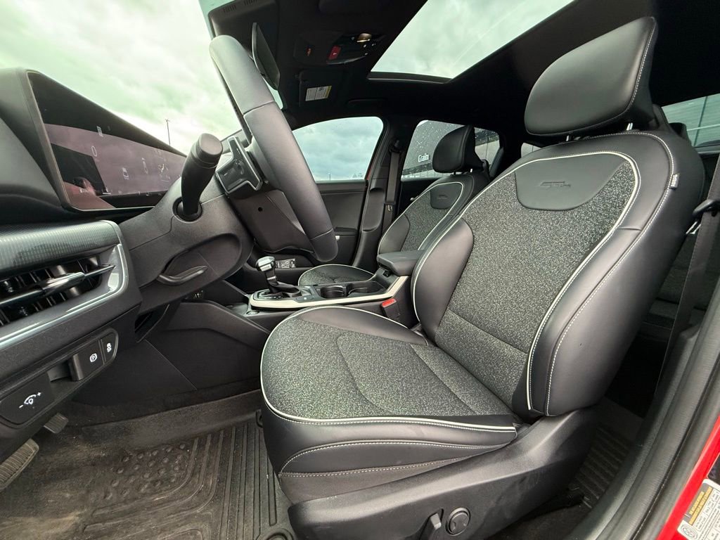 Used 2025 Kia K4 GT-Line w/ GT-Line Sunroof Package image 21
