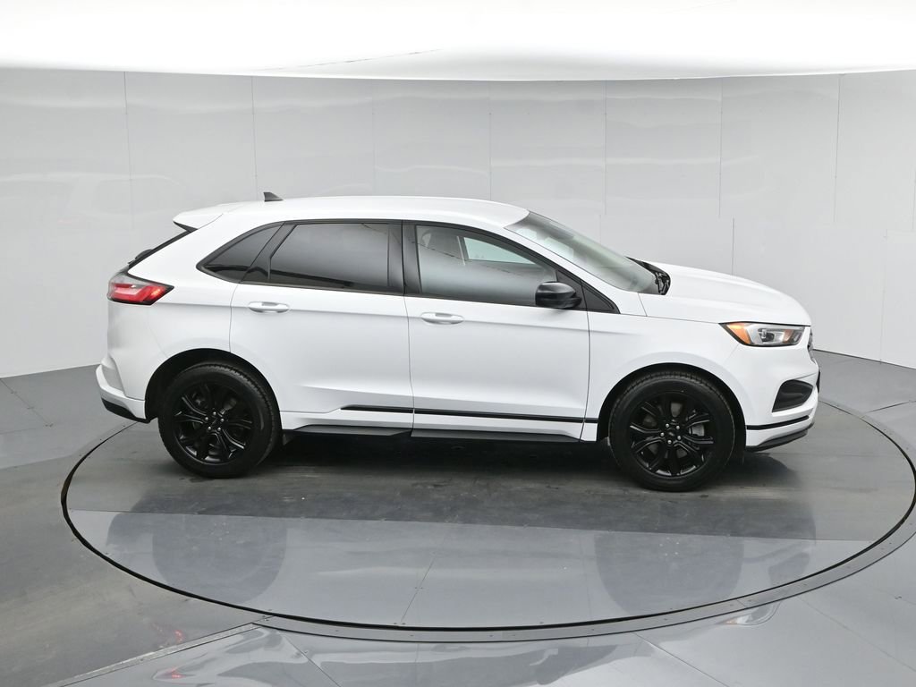 Used 2024 Ford Edge SE w/ Black Appearance Package image 57