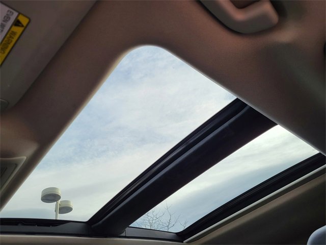 Used 2024 MAZDA CX-50 AWD 2.5 S w/ Premium Package image 16