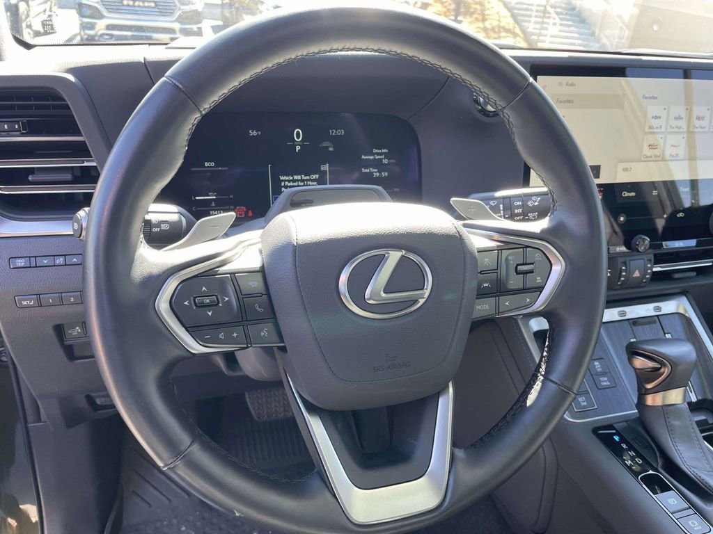 Used 2024 Lexus GX 550 w/ Accessory Package (2T) image 15