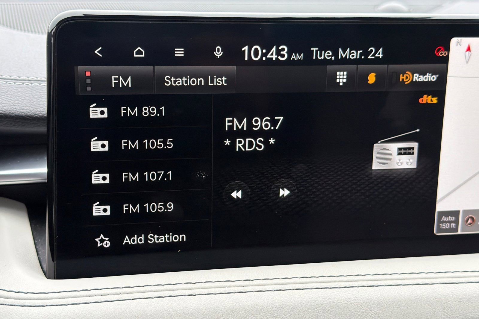 Used 2025 Genesis G70 2.5T image 13