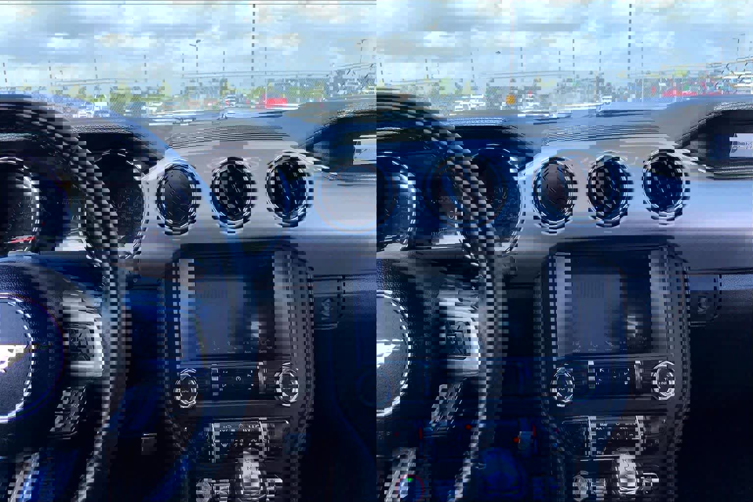 Used 2019 Ford Mustang Premium RWD image 7