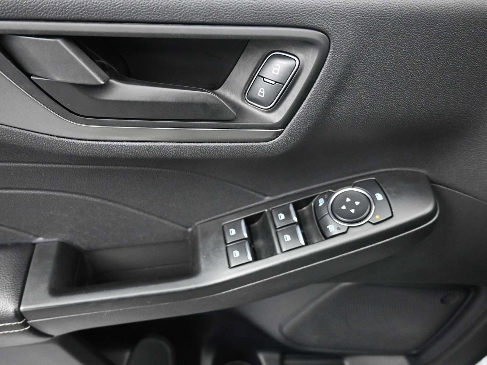 Used 2025 Ford Escape Active image 18