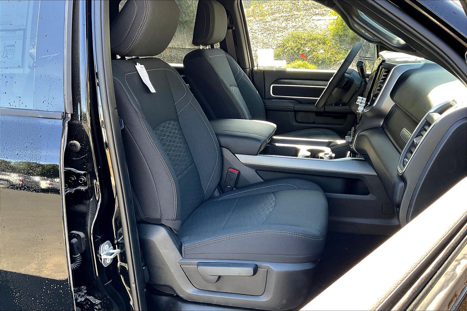 New 2025 RAM 2500 Big Horn AWD/4WD image 9